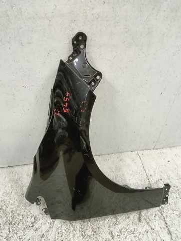 BLATOBRAN DESNA STRANA PREDNJA TOYOTA COROLLA E21 LIMUZINA / SEDAN 19-