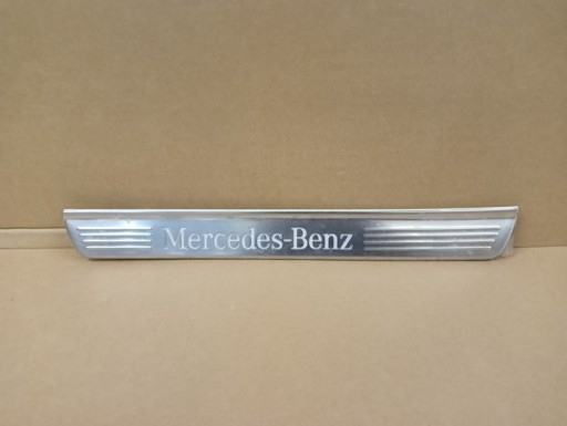 LAJSNA POKLOPAC NA PRAG LIJEVA STRANA PREDNJA MERCEDES W222 222 S KLASA