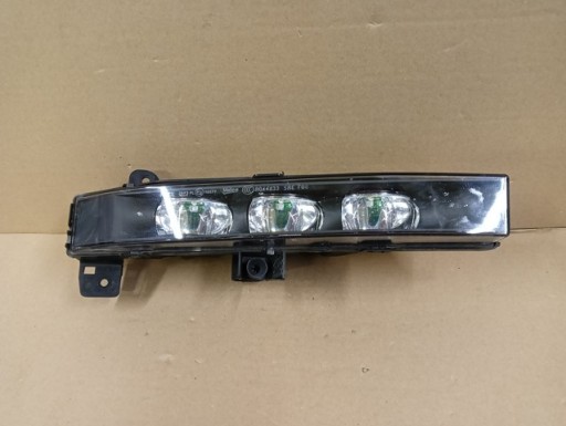 MAGLENKA DESNA STRANA PREDNJA BMW 7 VII G11 G12 LED 15-
