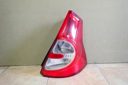 LAMPA FAR DESNA STRANA ZADNJA ZADNJI DACIA SANDERO I 08-12