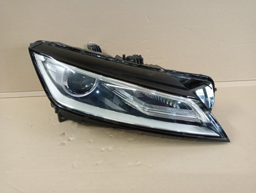 LAMPA FAR DESNA STRANA BI-XENON AUDI TT 8S 14-