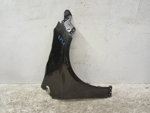 BLATOBRAN DESNA STRANA PREDNJA TOYOTA COROLLA E21 HATCHBACK (OBIČNI) KARAVAN 19-