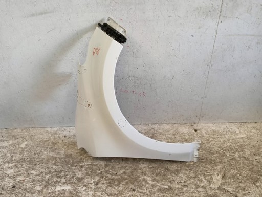 BLATOBRAN DESNA STRANA PREDNJA TOYOTA YARIS IV 4 20-