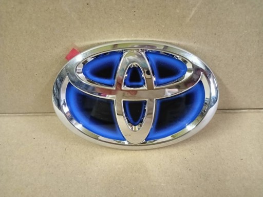 NOVI ZNAK EMBLEMAT LOGO GEPEKA TOYOTA CAMRY VIII 8 18-