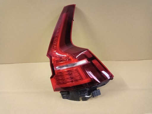 LAMPA FAR DESNA STRANA ZADNJA ZADNJI VOLVO V60 II 2 LED 18-