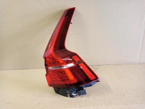 LAMPA FAR DESNA STRANA ZADNJA ZADNJI VOLVO V60 II 2 LED 18-