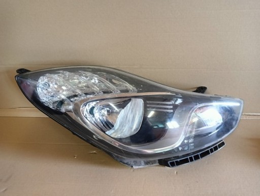 LAMPA FAR DESNA STRANA HYUNDAI IX20 IX 20 10-