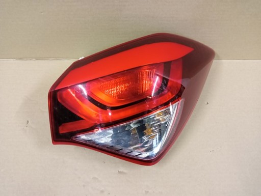 LAMPA FAR DESNA STRANA ZADNJA ZADNJI HYUNDAI I20 II 14-
