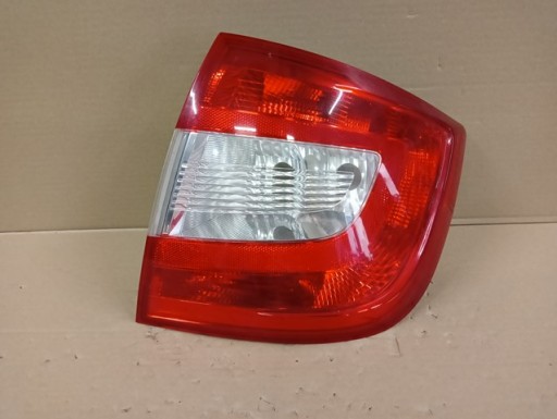 LAMPA FAR DESNA STRANA ZADNJA ZADNJI SKODA RAPID 5JH LIFTBACK 12-