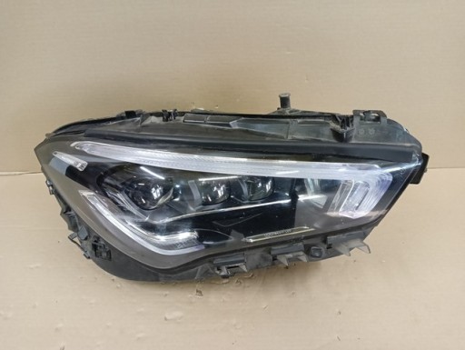 LAMPA FAR DESNA STRANA FULL LED MERCEDES W118 A118 118 CLA 19-