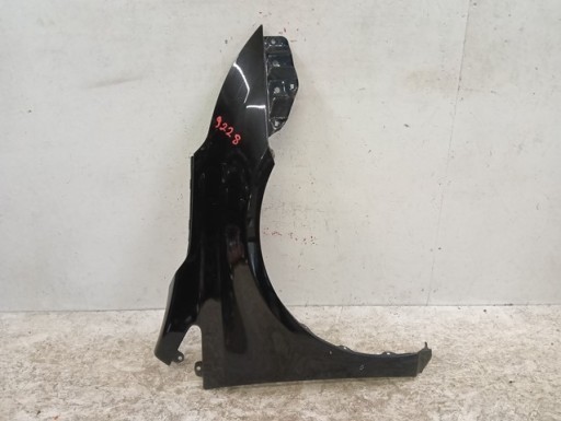 BLATOBRAN DESNA STRANA PREDNJA TOYOTA AVENSIS T27 09-15R