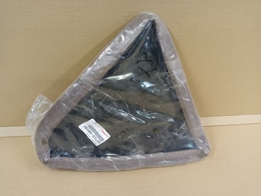 STAKLO KAROSERIJSKA ZADNJA  DESNA STRANA ZADNJI TOYOTA COROLLA VERSO 09-