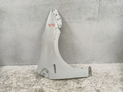 BLATOBRAN DESNA STRANA PREDNJA TOYOTA PRIUS IV 4 16-