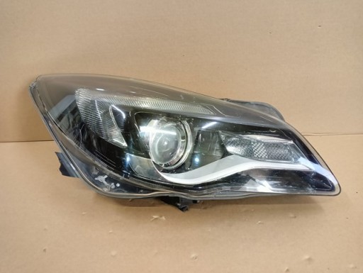 LAMPA FAR DESNA STRANA OPEL INSIGNIA I 1 A REDIZAJN LED 13-