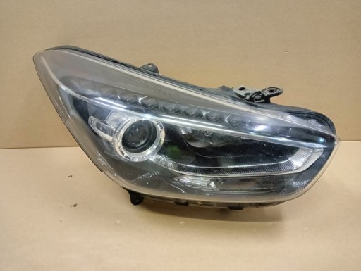 LAMPA FAR DESNA STRANA BI XENON HYUNDAI I40 REDIZAJN 2015-2019R