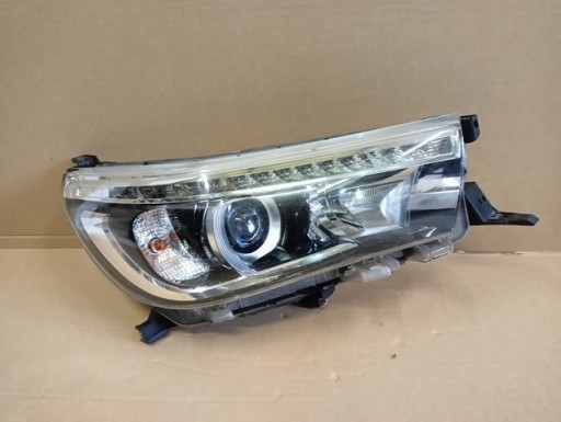 LAMPA FAR DESNA STRANA FULL LED TOYOTA HILUX VIII 8 15-