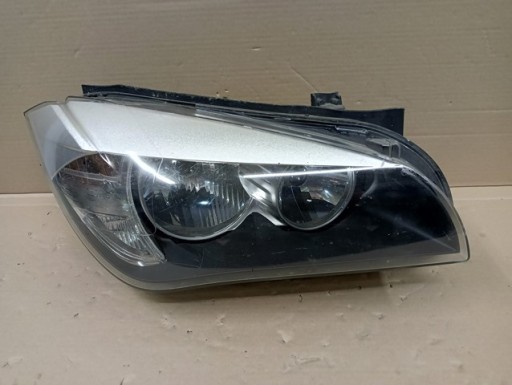 LAMPA FAR DESNA STRANA BMW X1 E84 REDIZAJN LCI