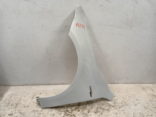 BLATOBRAN LIJEVA STRANA PREDNJA MERCEDES A118 W118 118 CLA 18-