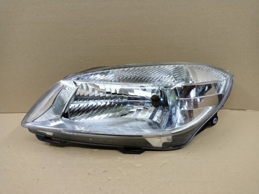 ZAMJENSKI DIO LAMPA FAR LIJEVA STRANA SKODA FABIA II 2 ROOMSTER REDIZAJN 10-
