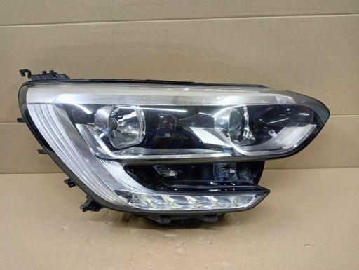 LAMPA FAR DESNA STRANA RENAULT MEGANE IV 4 16-