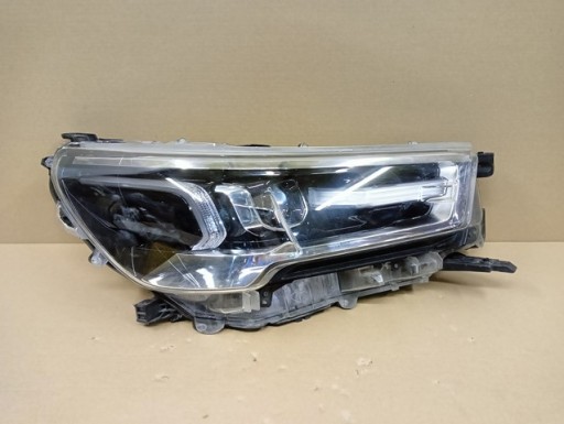 LAMPA FAR DESNA STRANA FULL LED TOYOTA HILUX VIII 8 REDIZAJN 20-