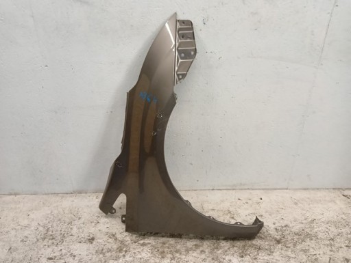 BLATOBRAN DESNA STRANA PREDNJA TOYOTA AVENSIS T27 09-15R