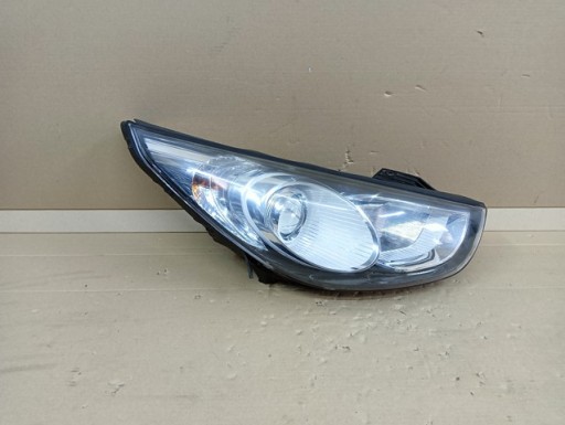 ZAMJENSKI DIO TYC LAMPA FAR DESNA STRANA HYUNDAI IX35 IX 35 10-