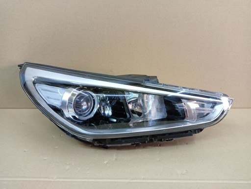 LAMPA FAR DESNA STRANA HYUNDAI I30 III 3 Z 17-
