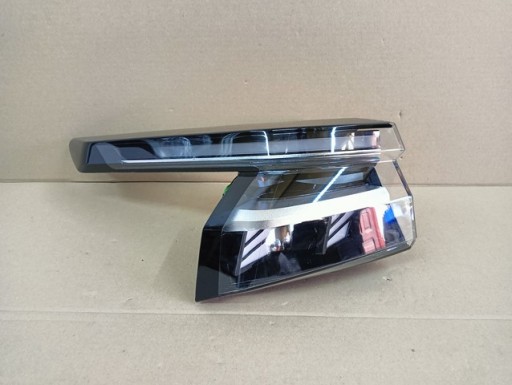 LAMPA FAR LIJEVA STRANA ZADNJA  ZADNJI LED NISSAN QASHQAI III 3 J12 REDIZAJN 24-