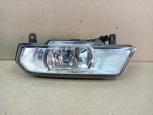 MAGLENKA DESNA STRANA PREDNJA SKODA YETI 5L REDIZAJN 12-