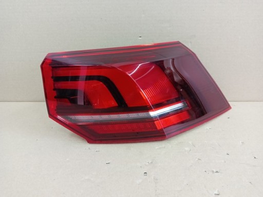 LAMPA FAR DESNA STRANA ZADNJA ZADNJI LED VW GOLF VIII 8 HATCHBACK (OBIČNI) 5H REDIZAJN 23-