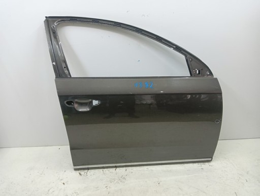 VRATA DESNA  PREDNJA STRANA VW PASSAT B7 3AA 10-14R