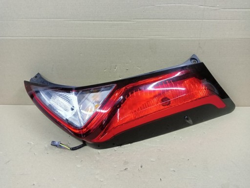 LAMPA FAR DESNA STRANA ZADNJA ZADNJI TOYOTA AYGO II 2 REDIZAJN 18-