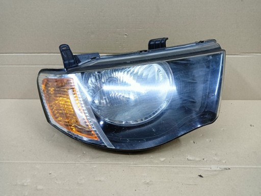 LAMPA FAR DESNA STRANA MITSUBISHI L200 IV 4 06-