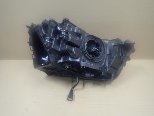 LAMPA FAR LIJEVA STRANA FULL LED MATRIX AUDI Q3 II 83A 18-