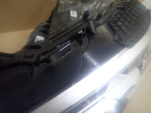 LAMPA FAR LIJEVA STRANA FULL LED MATRIX AUDI Q3 II 83A 18-