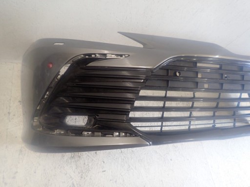BRANIK PREDNJA STRANA TOYOTA CAMRY 8 VIII REDIZAJN 21-