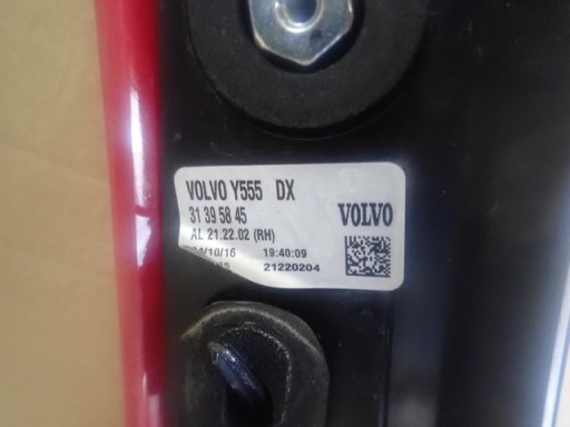 LAMPA FAR DESNA STRANA ZADNJA ZADNJI VOLVO V40 II 2012-