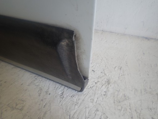 VRATA DESNA  PREDNJA STRANA VOLVO XC70 2007-