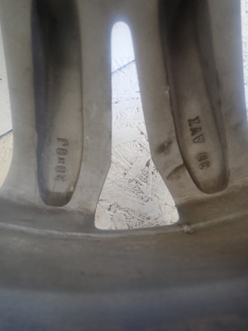 ALUMINIJSKA FELGA LEXUS RX GS IS 20X8 ET30 5X114,3