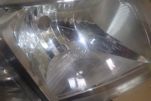 LAMPA FAR DESNA STRANA TOYOTA HILUX REDIZAJN 11-14R