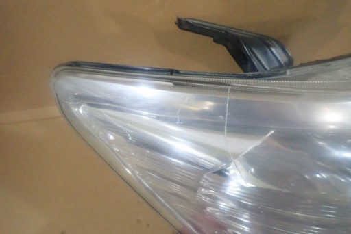 LAMPA FAR DESNA STRANA TOYOTA HILUX REDIZAJN 11-14R