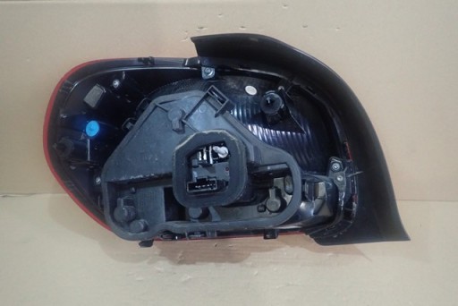 LAMPA FAR DESNA STRANA ZADNJA ZADNJI CITROEN C3 III 16-