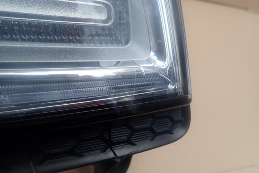 LAMPA FAR DESNA STRANA XENON JEEP CHEROKEE WK2 14-
