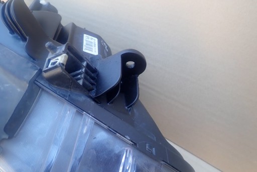 LAMPA FAR DESNA STRANA OPEL MERIVA B 13-