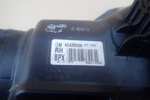 LAMPA FAR DESNA STRANA OPEL MERIVA B 13-