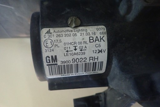 LAMPA FAR DESNA STRANA OPEL ZAFIRA C 12-16R