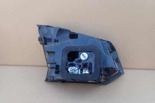 LAMPA FAR DESNA STRANA ZADNJA ZADNJI PEUGEOT 5008 II 2016- LAMPA FAR DESNA STRANA ZADNJA ZADNJI PEUGEOT 5008 II 2016-