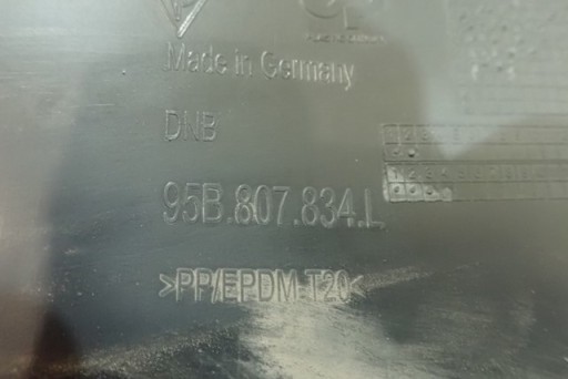 SPOJLER ZADNJI PORSCHE MACAN 95B