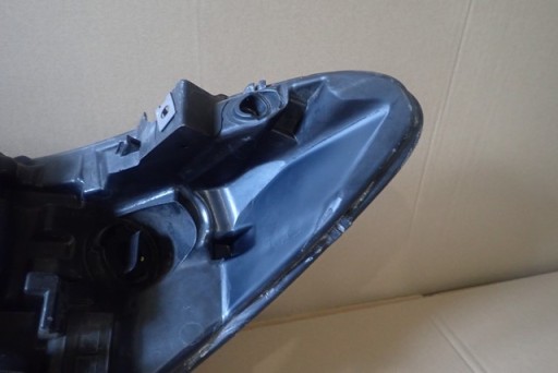 LAMPA FAR DESNA STRANA FORD MONDEO MK5